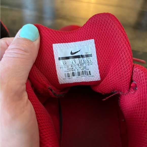 Nike Kyrie FlyTrap2 - Picture 4 of 6